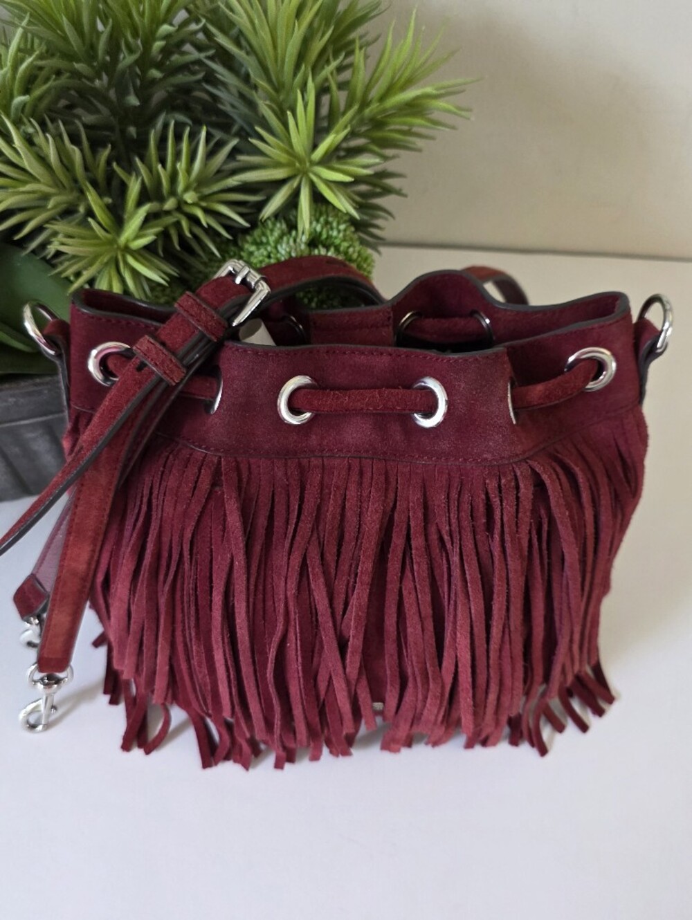 Rebecca Minkoff Fiona Mini Burgandy Suede Fringe Bucket Croasbody Bag - Picture 8 of 11